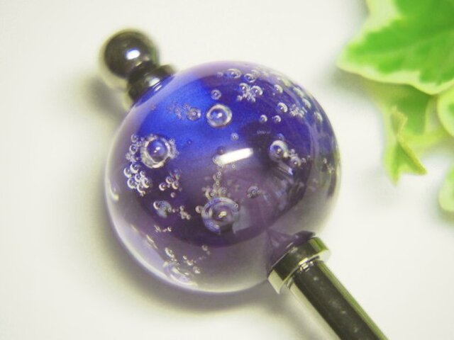 しゅわしゅわとんぼ玉のかんざし 青×紫の画像1枚目