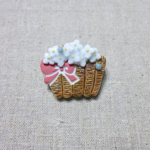 花かこブローチ 濃茶の画像1枚目
