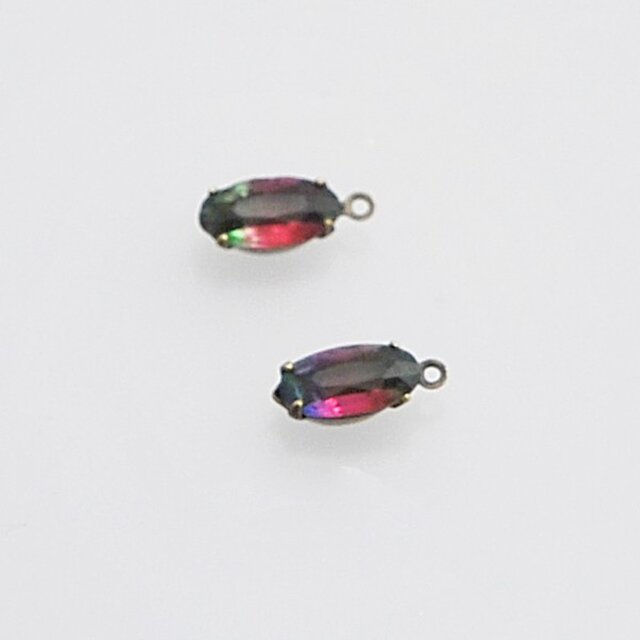Iris(アイリス) ナヴェット レアカラー 10×5mm 台座付きの画像1枚目