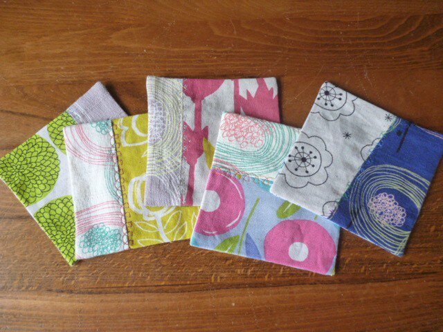 9北欧調綿麻のミシン刺繍パッチコースターセットの画像1枚目