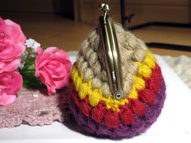 ころんとした姿が可愛い玉編みのがま口 紫系 Iichi ハンドメイド クラフト作品 手仕事品の通販