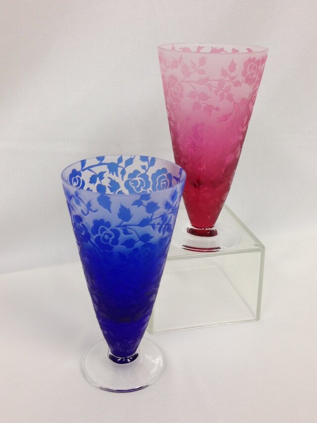 薔薇の三角すいショットグラス(ペア)の画像1枚目
