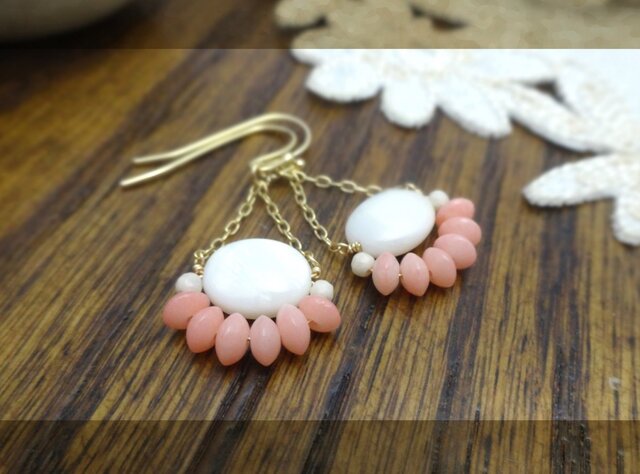 ピンク色の珊瑚c pierce・earingの画像1枚目