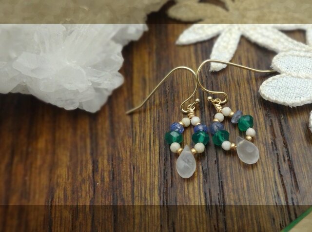 レインボームーンストーンのしずく pierce・earingの画像1枚目