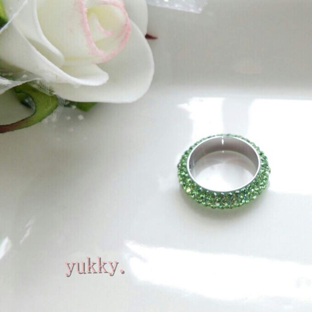 スワロフスキー☆リング☆ペリドット5.5号