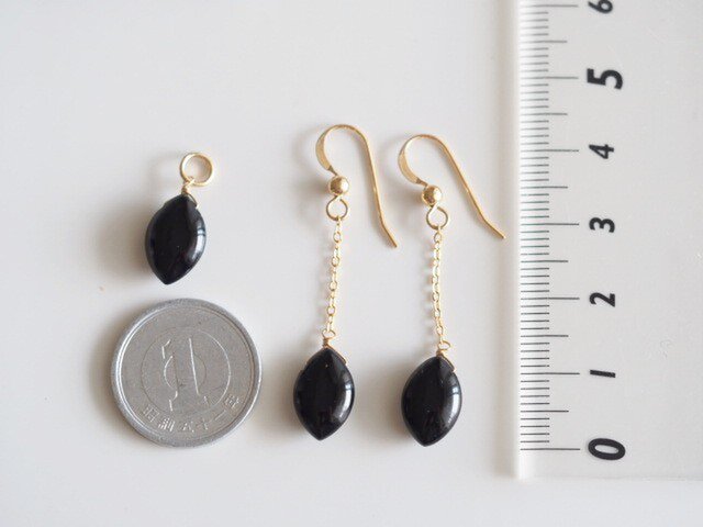 14kgf：マーキス型オニキスのひと粒ピアス （№6029） | iichi 日々の