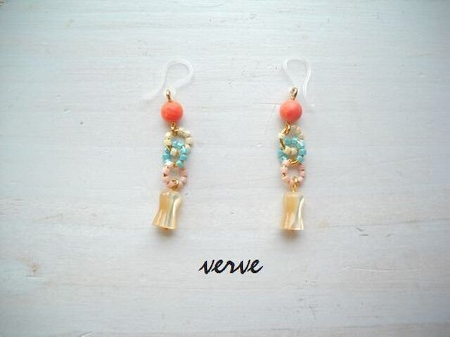 Flower child pierce(樹脂ピアス)の画像1枚目