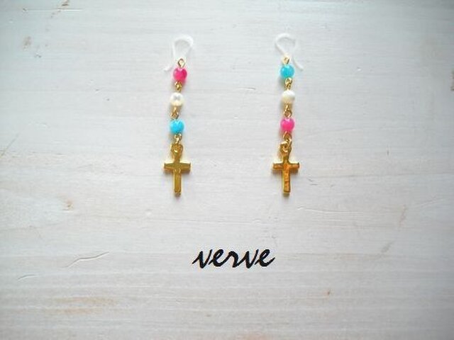 Cross Pierce (樹脂ピアス)の画像1枚目