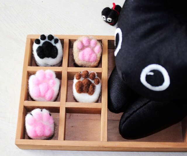 ぷにっと肉球の猫の手が借りられますの画像1枚目