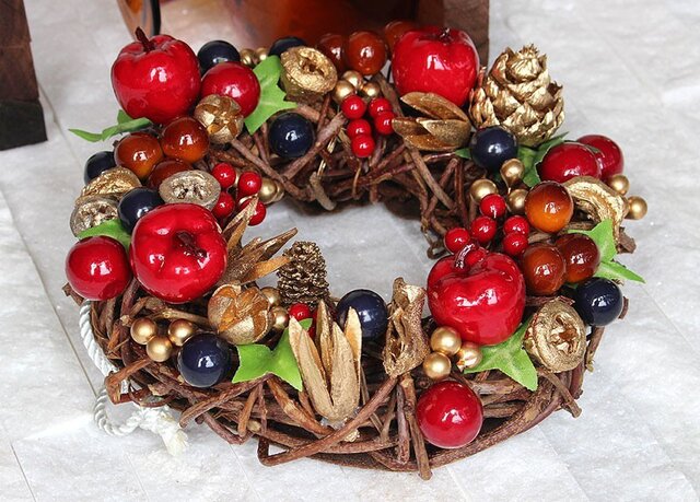 りんご・木の実・ネイビー・レッド・リース (R05J) クリスマス | iichi