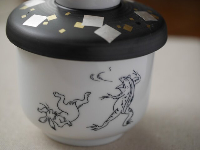 鳥獣戯画蓋付き碗の画像1枚目