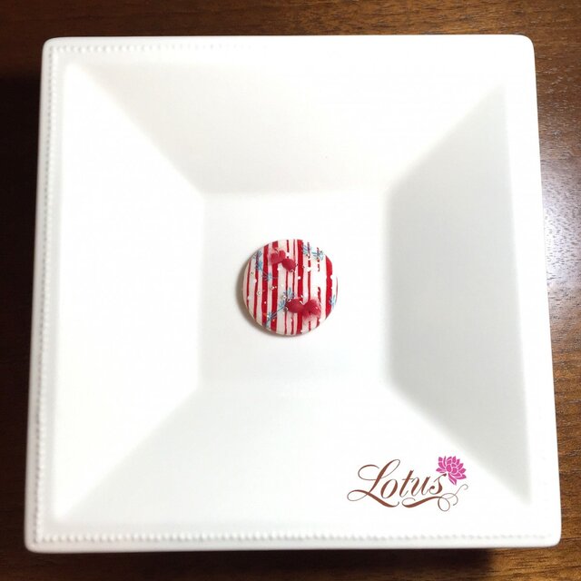 金魚ブローチ(帯留としても使えます)の画像1枚目