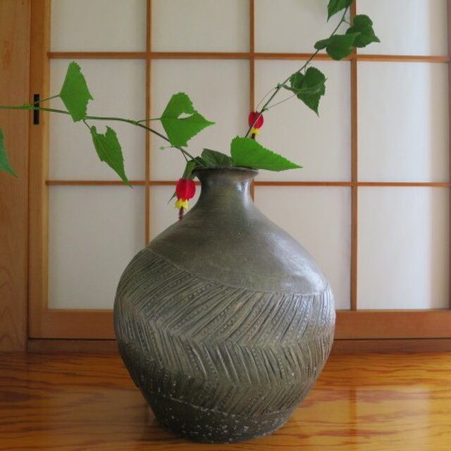 【送料無料】花器 型押し模様 窯変花生け 陶芸家オリジナル陶器(61)の画像1枚目