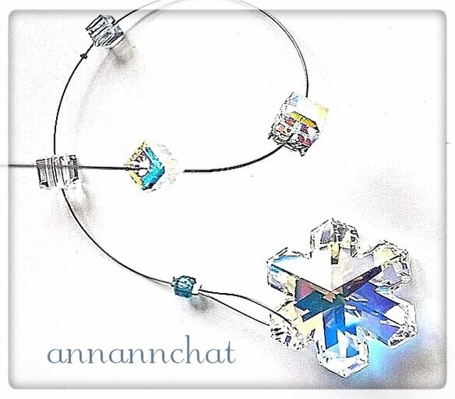 【スワロフスキー snowflake & cube 煌めき サンキャッチャー】の画像1枚目
