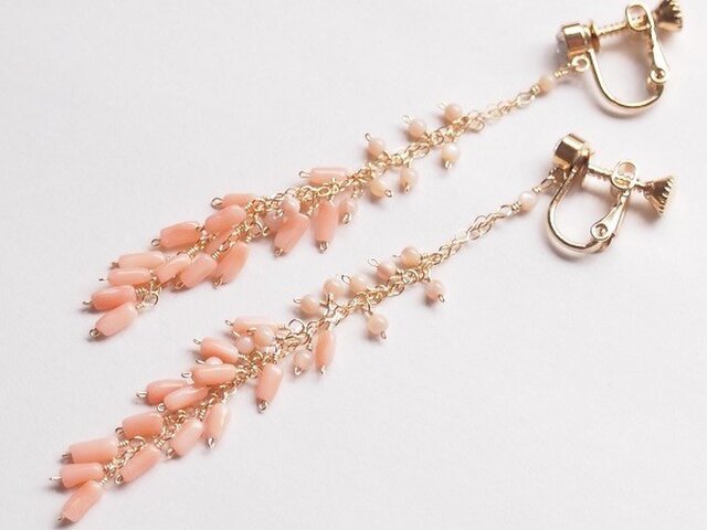 【S様ご予約品】珊瑚のロングイヤリングの画像1枚目