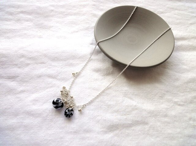 蜻蛉玉□ネックレス シルバー925□アシメトリー ドロップ仕上げ／CM