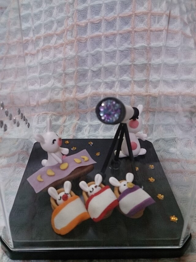 うさぎの親子の天体観測