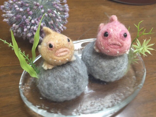 ぽてっと ダンゴウオマスコット* (きいろ/ピンク)の画像1枚目