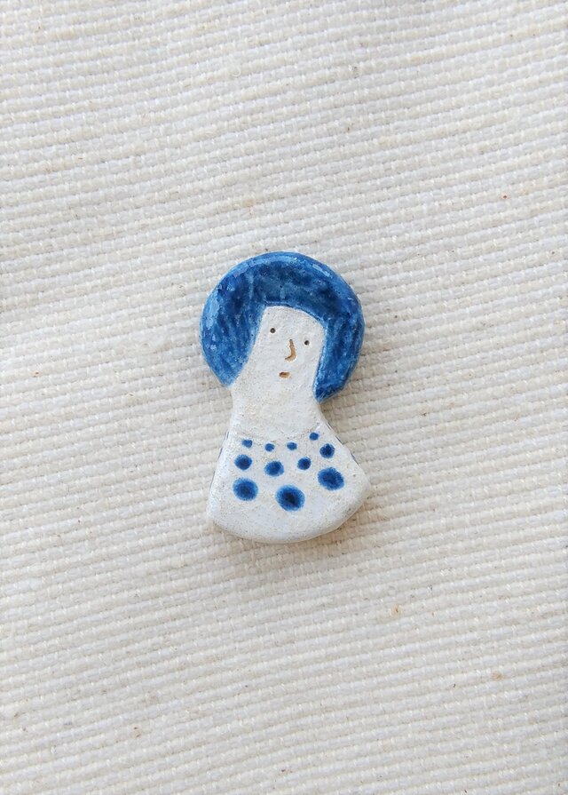 ヒトブローチ(かしげる)の画像1枚目