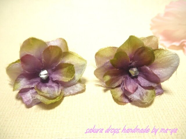 あじさいのピアスの画像1枚目