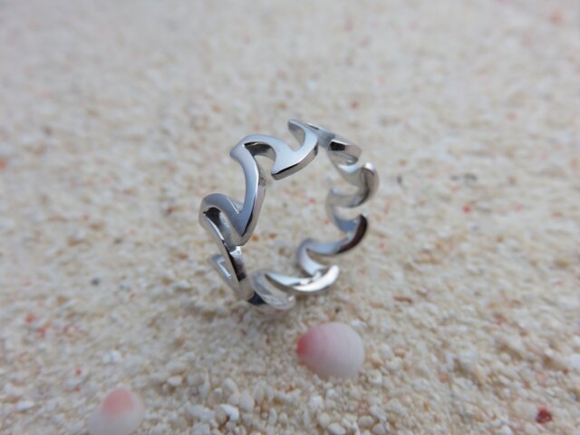 Wave Crown Ring 波モチーフが指を1周して王冠になったリングの画像1枚目