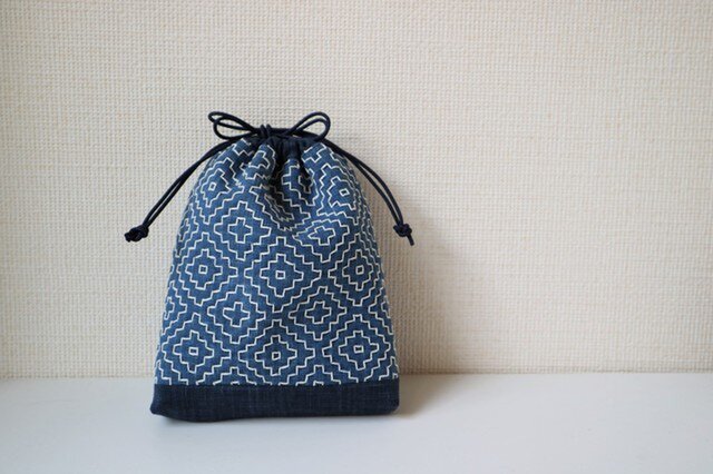 【受注制作】【再再再販】ブルー×ホワイト爽やかな柿の花*刺し子*きんちゃく の画像1枚目