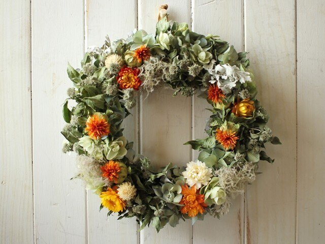 紅花とスモークツリーの夏リースの画像1枚目