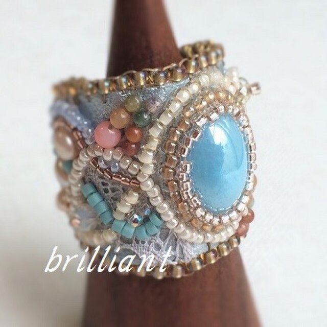 ビーズ刺繍リング アクアブルーの画像1枚目