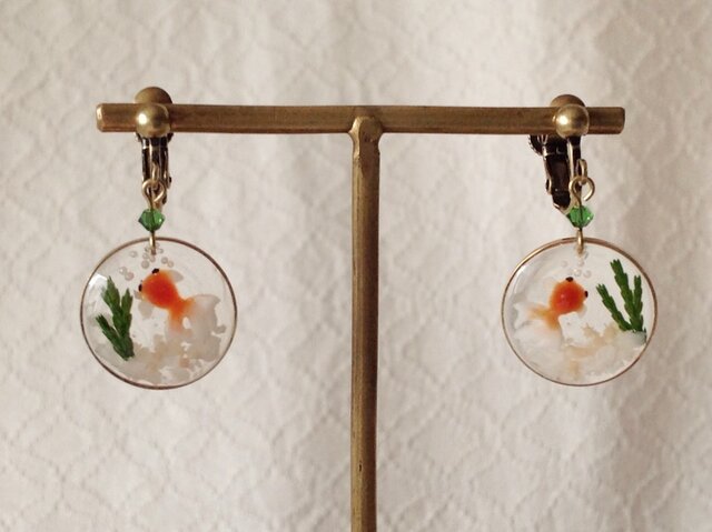 金魚鉢風のイヤリング(平面小)の画像1枚目
