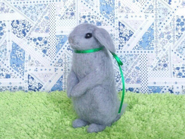 羊毛うさぎM*ブルー*垂れ耳*たっちの画像1枚目