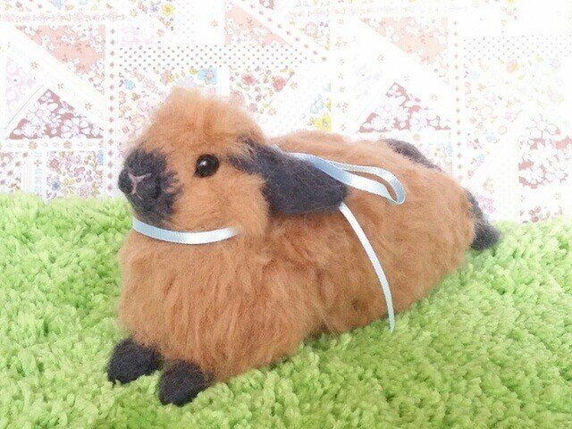 羊毛うさぎM*トータスシェル*垂れ耳*ごろ寝の画像1枚目