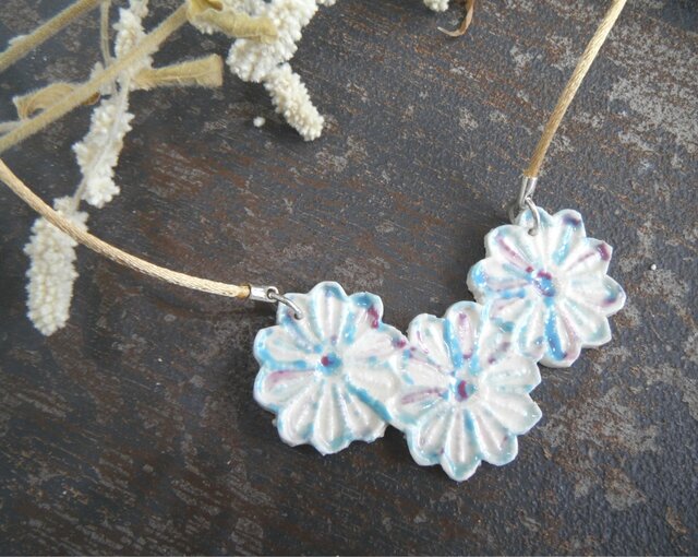 花のNecklace (blue flower)の画像1枚目