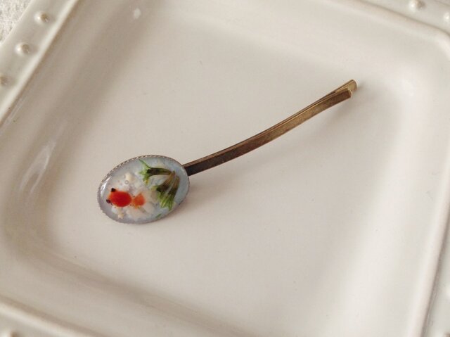 金魚のヘアピン(赤の金魚)の画像1枚目