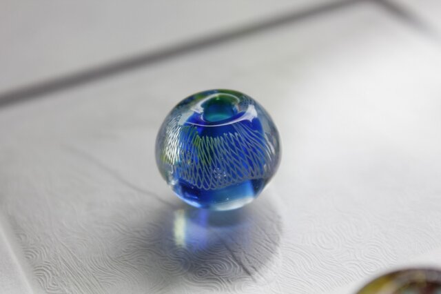 蜻蛉玉 ー流星群ー 青〈2018-43〉の画像1枚目