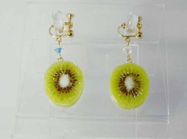 キウイ皮無し（両面細工）小サイズ☆リアルな食品サンプルのフルーツ