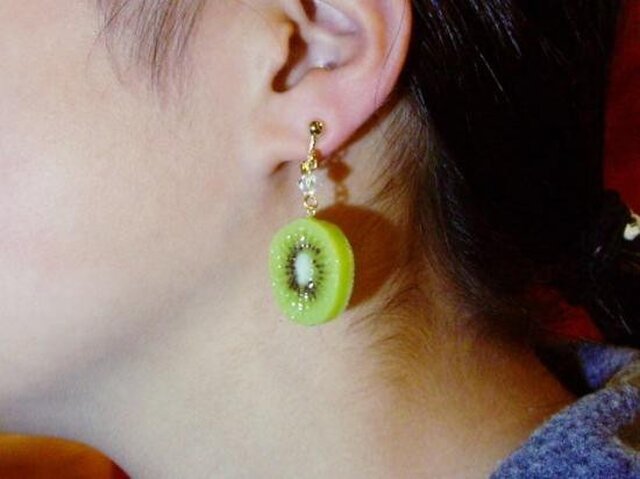 キウイ皮無し（両面細工）小サイズ☆リアルな食品サンプルのフルーツ