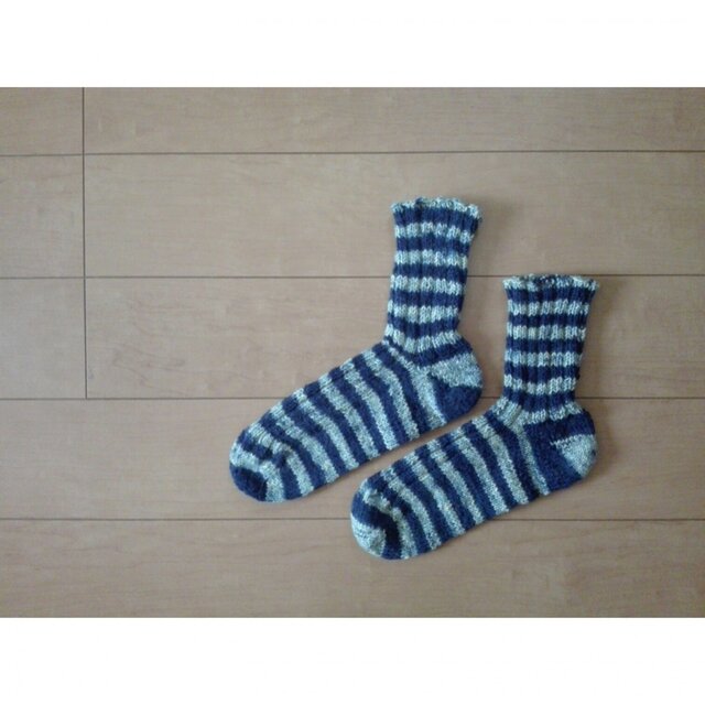 しましまの靴下の画像1枚目
