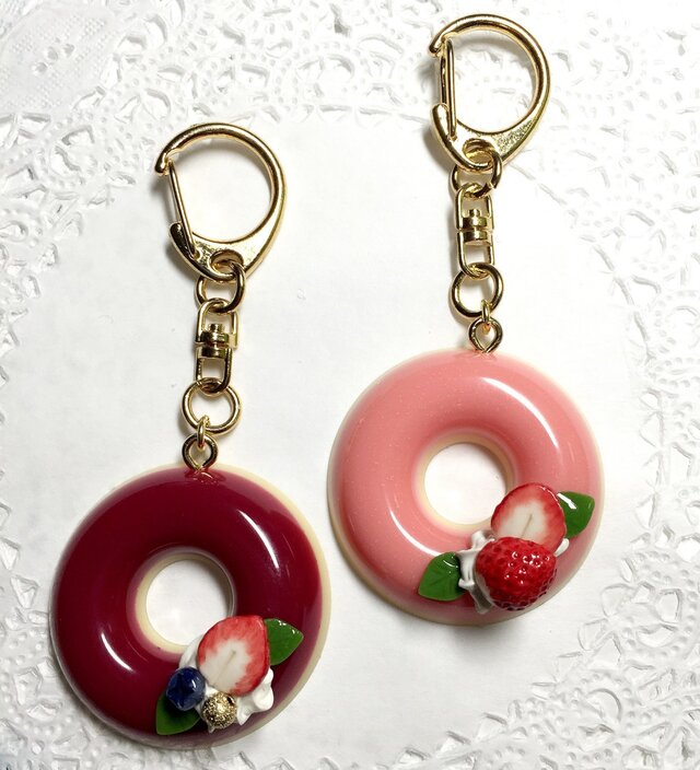 名前入り☆選べる2種類!生ドーナツのキーホルダーの画像1枚目