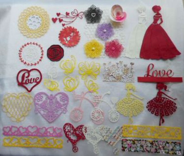 ハンドメイド ダイカット Lady&girl&ハート&Banner KROの画像1枚目