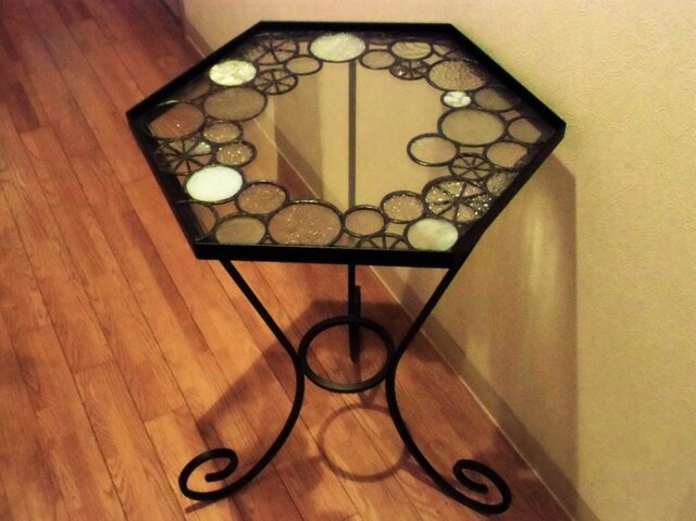 ステンドグラスのサイドテーブル | iichi ハンドメイド・アンティーク 