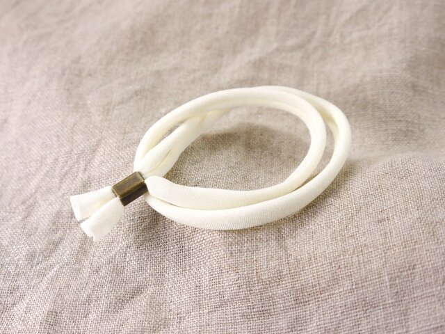 No.22リボンヘアゴム☆ハンドメイド☆ホワイトウールエッジ☆薄いブルー No.22リボンヘアゴム☆ハンドメイド☆ホワイトウールエッジ☆薄いブルー