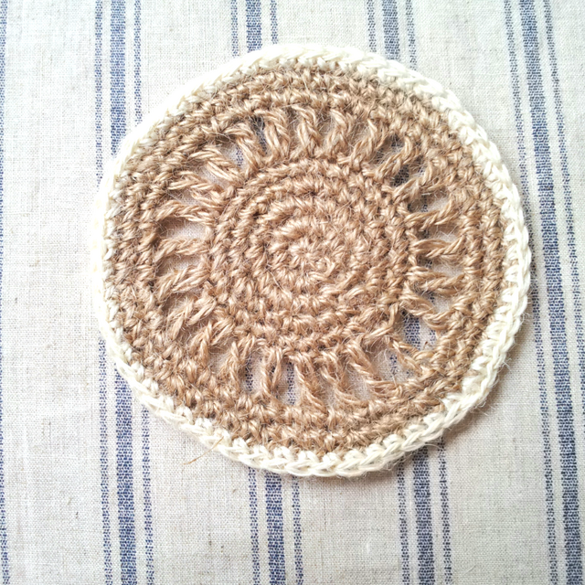 手編みジュートコースター【みぞれ】