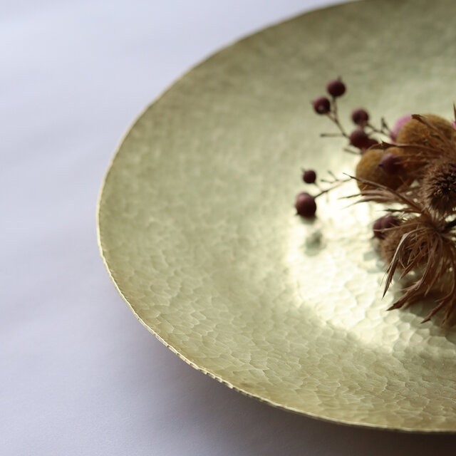 鎚目模様の真鍮皿 [ 満月皿 八寸 ] | iichi ハンドメイド 