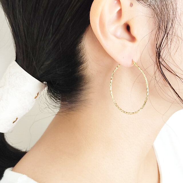 14kgfピアス[Shiny hoop/Gold] | iichi 日々の暮らしを心地よくする 