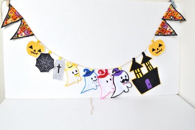 受注製作★製作に1週間かかります。お化け一家の楽しいハロウィンパーティーの画像1枚目