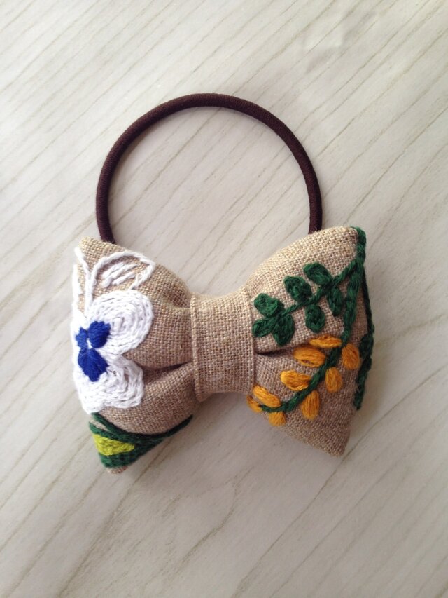 リボンのヘアゴム☆刺繍☆flowerの画像1枚目