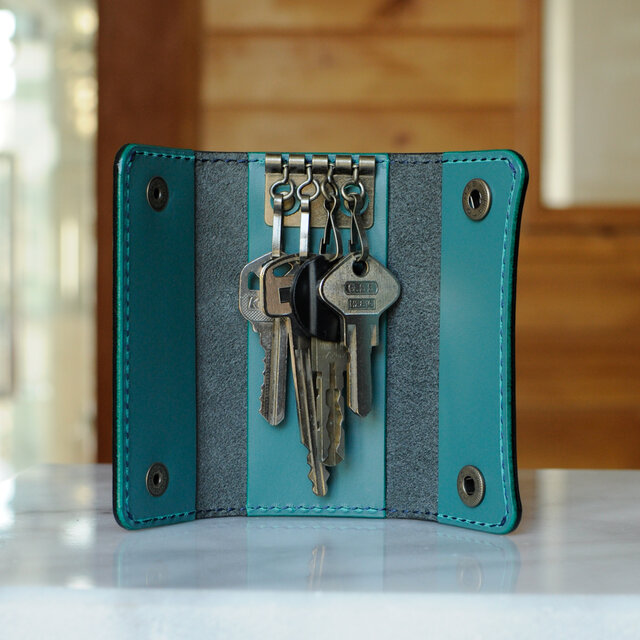 スタンダードな４連キーケース