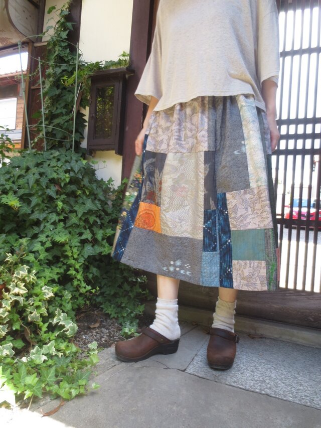 着物リメイク☆秋のお出かけに…優しい色の紬で大人のパッチスカート75㎝丈