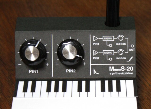 【メモ】MemoS-20PE シンセサイザー型・ペンスタンドメモ・SKP付きの画像1枚目