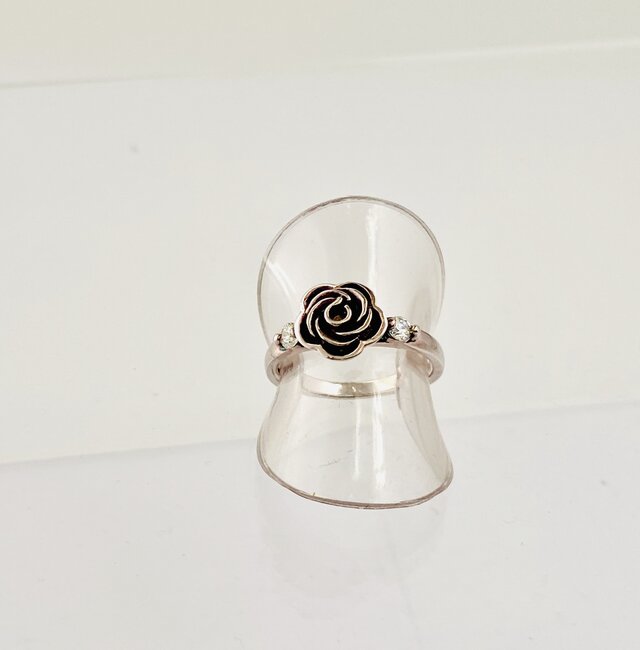 新品★未使用★シルバーリング・薔薇2粒キュービック★13号
